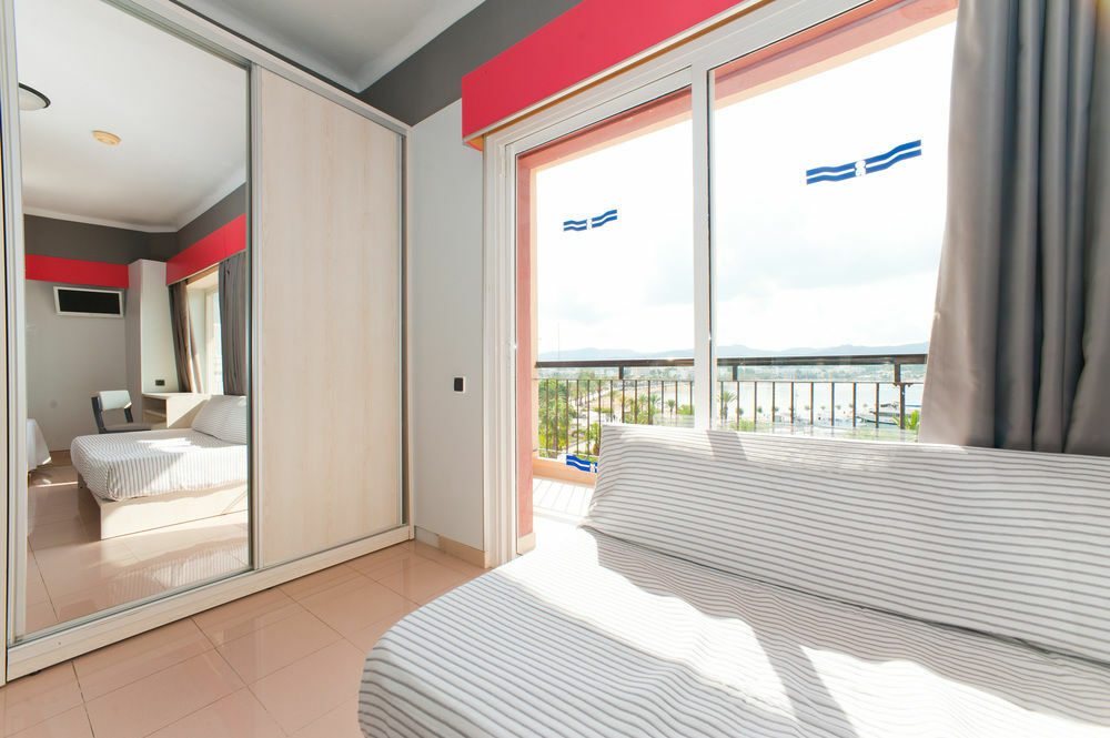 The Red Hotel By Ibiza Feeling - Adults Only サンアントニオアバド エクステリア 写真