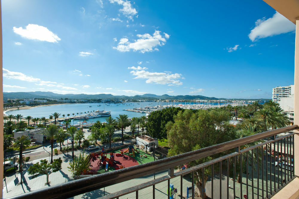 The Red Hotel By Ibiza Feeling - Adults Only サンアントニオアバド エクステリア 写真