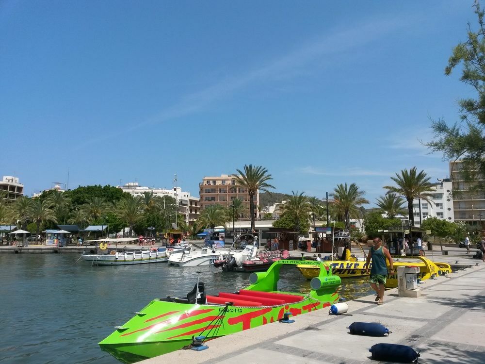 The Red Hotel By Ibiza Feeling - Adults Only サンアントニオアバド エクステリア 写真