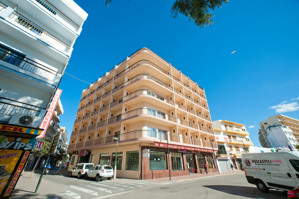 The Red Hotel By Ibiza Feeling - Adults Only サンアントニオアバド エクステリア 写真