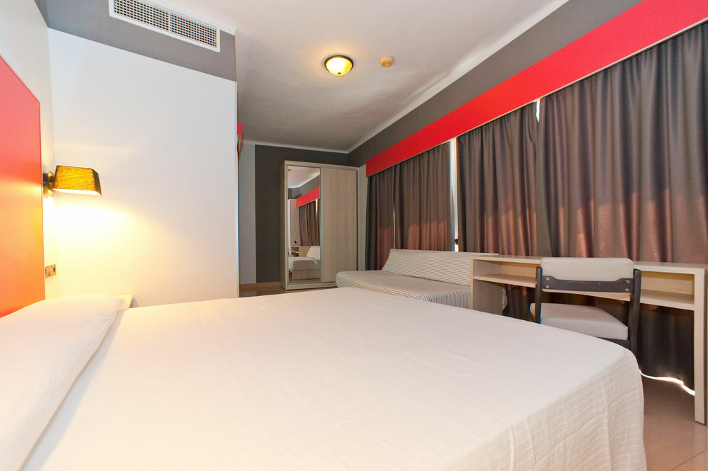 The Red Hotel By Ibiza Feeling - Adults Only サンアントニオアバド エクステリア 写真